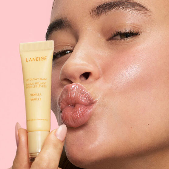 LANEIGE LIP GLOWY BALM � VANILLA